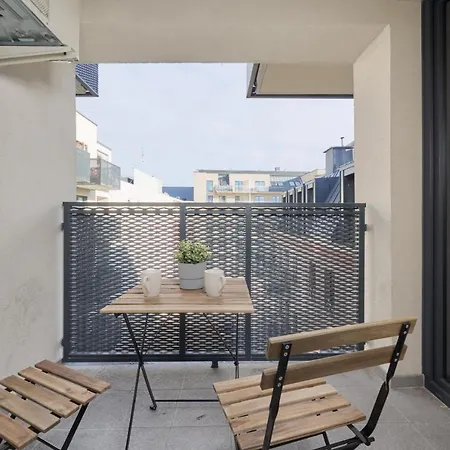 Chique Apartment For A Big Family With 2 Parking Spaces By Noclegi Renters Wroclaw Exterior photo
